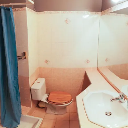 Le T2 Douillet D'uriage - Le Louvre - Cure Thermale Uriage- Proche Chamrousse - Jusqu'a 3 Personnes - Region Agreable En Toute Saison Apartment *